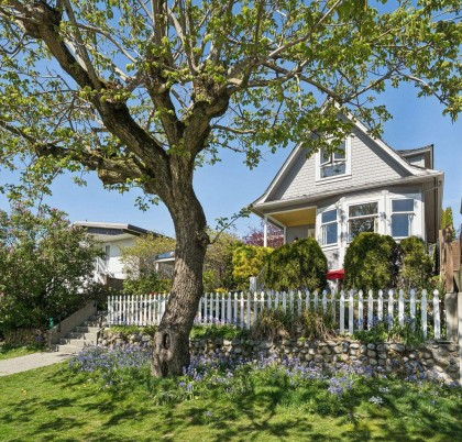 Photo 4 at 408 E 2nd Street, Lower Lonsdale, North Vancouver