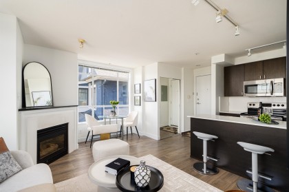Photo 9 at 206 - 2190 W 5th Avenue, Kitsilano, Vancouver West