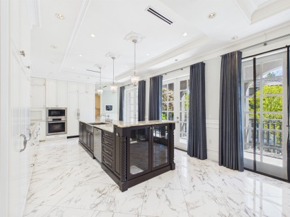 Photo 9 at 738 W 54th Avenue, South Cambie, Vancouver West
