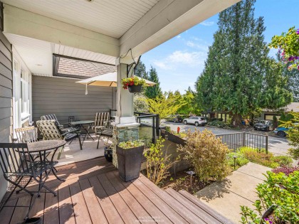 Photo 2 at 938 Beaumont Drive, Edgemont, North Vancouver