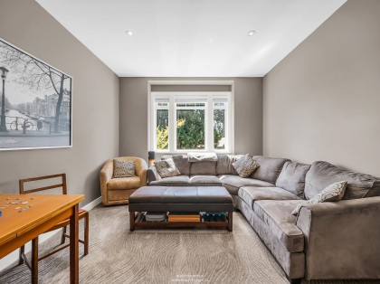 Photo 16 at 938 Beaumont Drive, Edgemont, North Vancouver