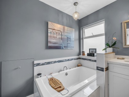 Photo 26 at 938 Beaumont Drive, Edgemont, North Vancouver