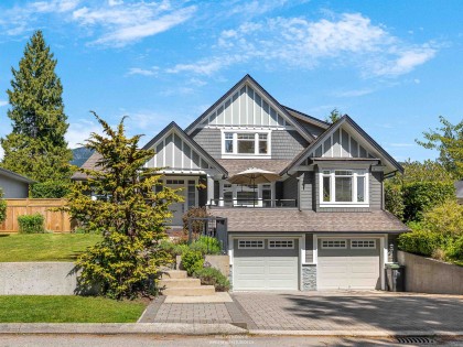 Photo 1 at 938 Beaumont Drive, Edgemont, North Vancouver