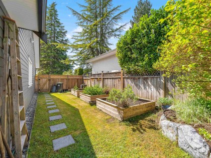 Photo 37 at 938 Beaumont Drive, Edgemont, North Vancouver