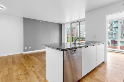 Photo 10 at 602 - 1082 Seymour Street, Downtown VW, Vancouver West
