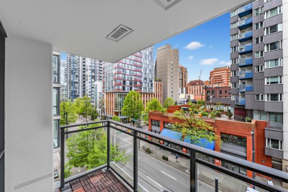 Photo 18 at 602 - 1082 Seymour Street, Downtown VW, Vancouver West