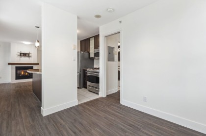 Photo 7 at 2002 - 989 Richards Street, Yaletown, Vancouver West