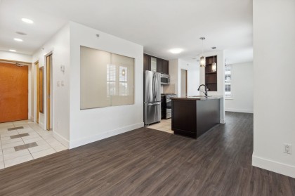 Photo 5 at 2002 - 989 Richards Street, Yaletown, Vancouver West