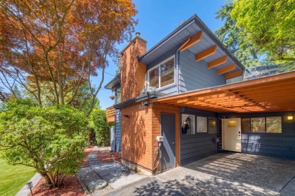 Photo 1 at 466 E Kings Road, Upper Lonsdale, North Vancouver