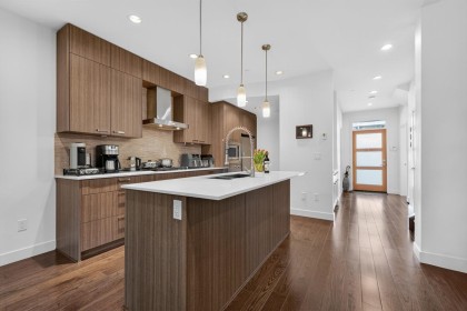 Photo 4 at 621 14th Street, Ambleside, West Vancouver