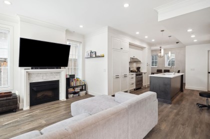 Photo 4 at 352 W 62nd Avenue, Marpole, Vancouver West
