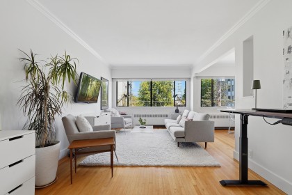 Photo 2 at 8 - 2255 W 40th Avenue, Kerrisdale, Vancouver West