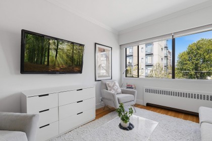 Photo 4 at 8 - 2255 W 40th Avenue, Kerrisdale, Vancouver West