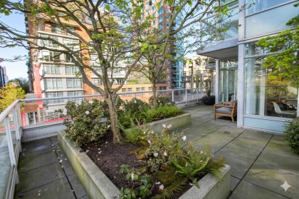 Photo 4 at 402 - 480 Robson Street, Downtown VW, Vancouver West