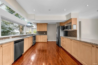 Photo 6 at 84 Laurie Crescent, Glenmore, West Vancouver