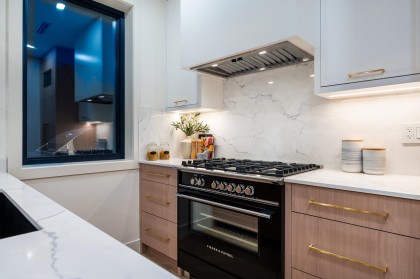 Photo 7 at 2 - 3345 W 13th Avenue, Kitsilano, Vancouver West