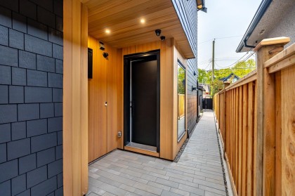Photo 4 at 2 - 3345 W 13th Avenue, Kitsilano, Vancouver West