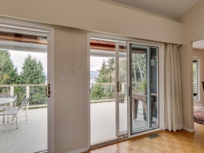 Photo 7 at 110 Oceanview Place, Lions Bay, West Vancouver