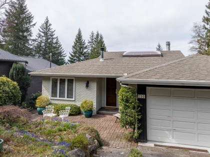 Photo 1 at 110 Oceanview Place, Lions Bay, West Vancouver