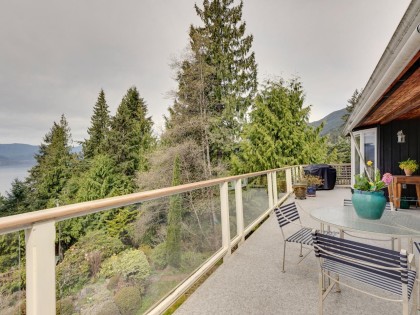Photo 9 at 110 Oceanview Place, Lions Bay, West Vancouver
