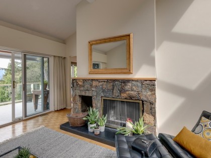 Photo 4 at 110 Oceanview Place, Lions Bay, West Vancouver
