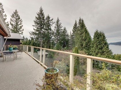 Photo 8 at 110 Oceanview Place, Lions Bay, West Vancouver