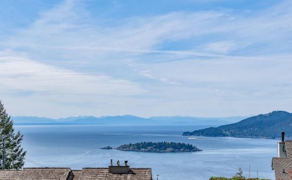 Photo 3 at 4724 Woodburn Court, Cypress Park Estates, West Vancouver