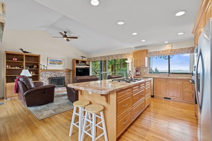 Photo 10 at 4724 Woodburn Court, Cypress Park Estates, West Vancouver
