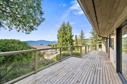 Photo 14 at 4724 Woodburn Court, Cypress Park Estates, West Vancouver