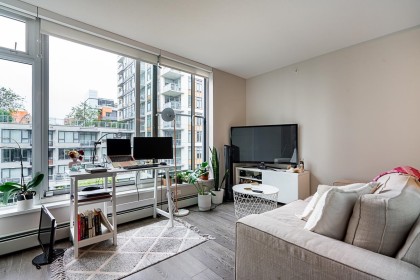 Photo 1 at 524 - 1783 Manitoba Street, False Creek, Vancouver West