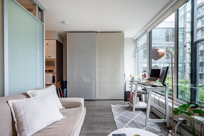 Photo 5 at 524 - 1783 Manitoba Street, False Creek, Vancouver West