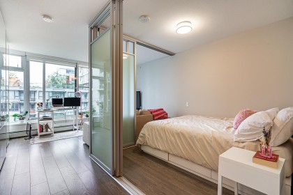 Photo 8 at 524 - 1783 Manitoba Street, False Creek, Vancouver West