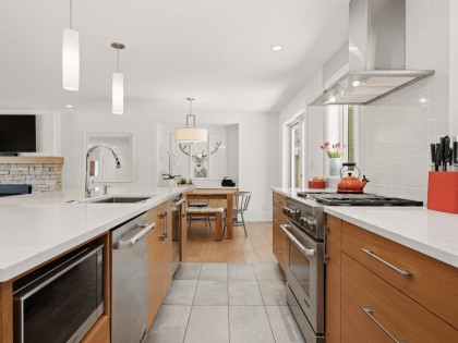 Photo 7 at 2708 Byron Road, Blueridge NV, North Vancouver