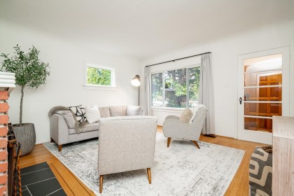 Photo 4 at 134 W 40th Avenue, Cambie, Vancouver West