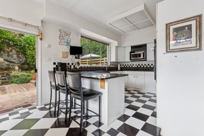 Photo 11 at 5607 Eagle Harbour Road, Eagle Harbour, West Vancouver