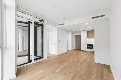 Photo 5 at 704 - 3963 Uplands Way, Cypress Park Estates, West Vancouver
