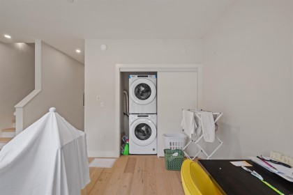 Photo 13 at 5 - 115 W Queens Road, Upper Lonsdale, North Vancouver