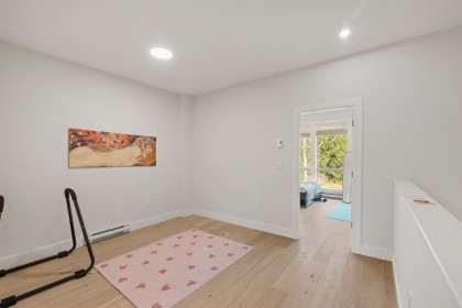 Photo 17 at 5 - 115 W Queens Road, Upper Lonsdale, North Vancouver