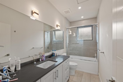 Photo 16 at 5 - 115 W Queens Road, Upper Lonsdale, North Vancouver