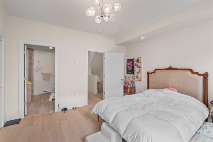 Photo 12 at 5 - 115 W Queens Road, Upper Lonsdale, North Vancouver