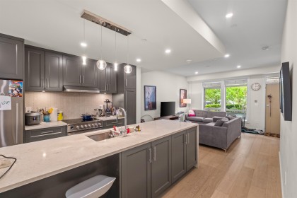 Photo 5 at 5 - 115 W Queens Road, Upper Lonsdale, North Vancouver