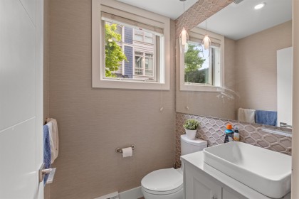 Photo 11 at 5 - 115 W Queens Road, Upper Lonsdale, North Vancouver