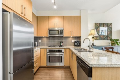 Photo 10 at 404 - 159 W 22nd Street, Central Lonsdale, North Vancouver
