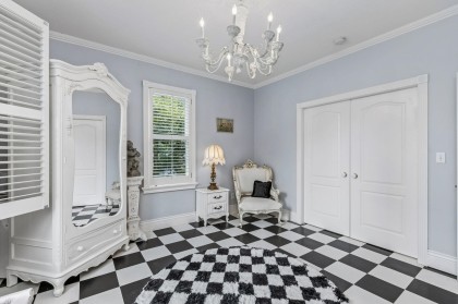 Photo 18 at 557 Lonsdale Avenue, Lower Lonsdale, North Vancouver