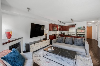 Photo 3 at 207 - 122 E 3rd Street, Lower Lonsdale, North Vancouver