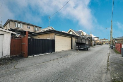 Photo 9 at 66 W 44th Avenue, Oakridge VW, Vancouver West