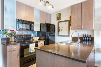 Photo 3 at 406 - 909 Mainland Street, Yaletown, Vancouver West