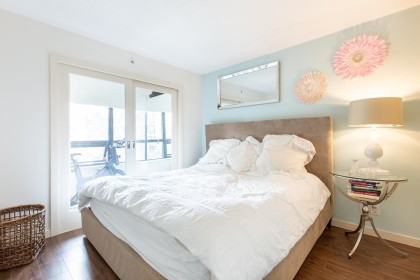 Photo 4 at 406 - 909 Mainland Street, Yaletown, Vancouver West