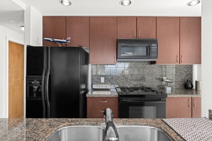 Photo 12 at 3705 - 1111 W Pender Street, Coal Harbour, Vancouver West