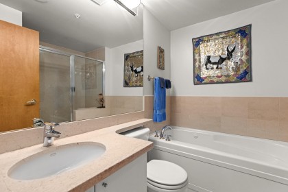 Photo 28 at 3705 - 1111 W Pender Street, Coal Harbour, Vancouver West
